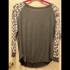 LEOPARD PRINT GRAY TUNIC